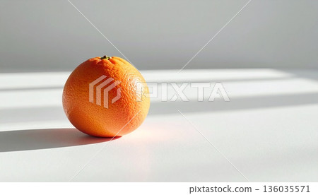 A gentle push-in draws the natural texture of grapefruit A gentle push-in draws the natural texture of grapefruit 136035571