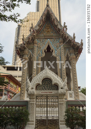 蘇安普盧寺 (Wat Suanplu) 在曼谷，泰國 136035782