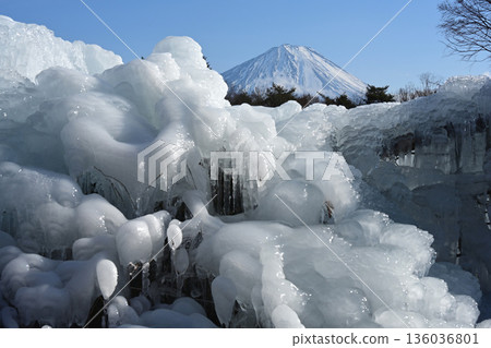 Ice sculptures and Mount Fuji Ice sculptures and Mount Fuji 136036801