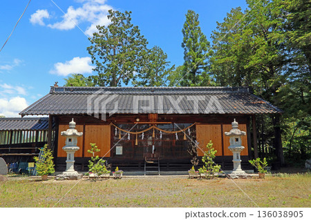 Kumakura Kasuga Shrine (Azumino) 136038905