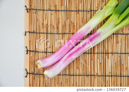Purple and red leeks (produced in Fukaya, Saitama) 136039727