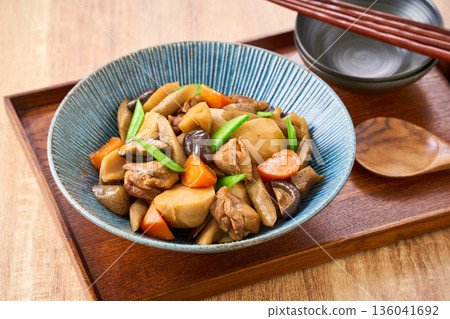 Chikuzen-ni chicken and root vegetables (a hearty stew) Chikuzen-ni chicken and root vegetables (a hearty stew) 136041692