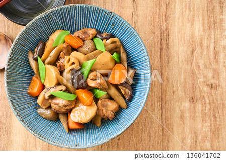 Chikuzen-ni chicken and root vegetables (a hearty stew) Chikuzen-ni chicken and root vegetables (a hearty stew) 136041702