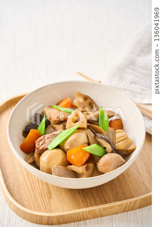 Chikuzen-ni chicken and root vegetables (a hearty stew) Chikuzen-ni chicken and root vegetables (a hearty stew) 136041969