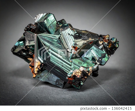 礦產資源圖片 136042415