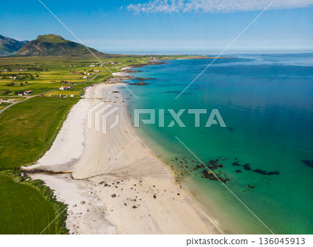 Seascape in Gimsoysand, Lofoten islands, Norway Seascape in Gimsoysand, Lofoten islands, Norway 136045913