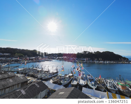 Murotsu Fishing Port on New Year's Day 2026 - Large fishing flags Murotsu Fishing Port on New Year's Day 2026 - Large fishing flags 136047251