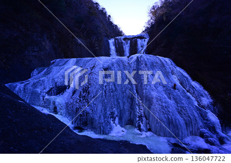 袋田瀑布結冰 136047722
