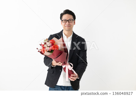 Men who give gifts Men who give gifts 136048927