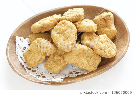 Chicken nugget Chicken nugget 136050069