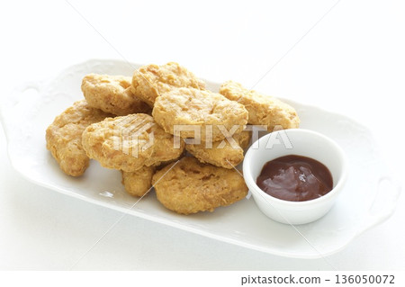 Chicken nugget Chicken nugget 136050072