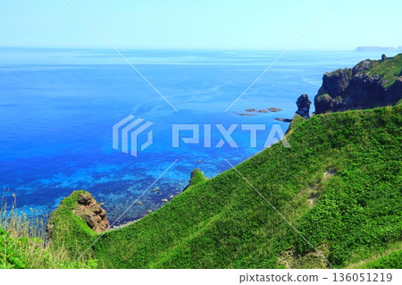 神威岬(色丹半島、色丹町) 神威岬(色丹半島、色丹町) 136051219