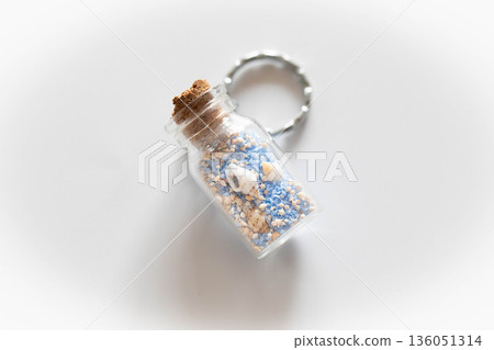 Star sand keychain in a small bottle Star sand keychain in a small bottle 136051314