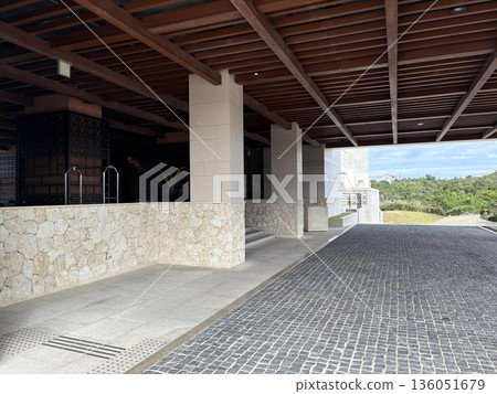 Resort hotel entrance Resort hotel entrance 136051679