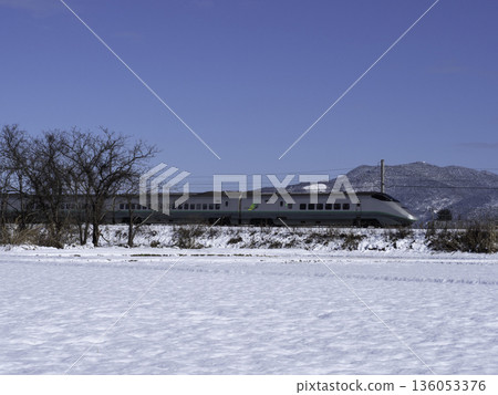 山形新幹線E3系列翼 136053376