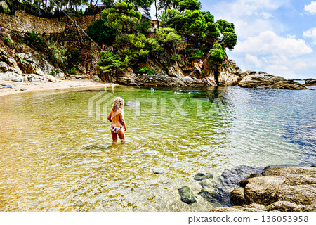 Beautiful seascape of the Cami de Ronda coastal path on the Costa Brava, from Platja d'Aro to Sant Antoni de Calonge. Cala del Pi Beautiful seascape of the Cami de Ronda coastal path on the Costa Brava, from Platja d'Aro to Sant Antoni de Calonge. Cala del Pi 136053958