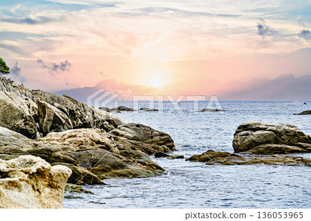 Beautiful seascape of the Cami de Ronda coastal path on the Costa Brava, from Platja d'Aro to Sant Antoni de Calonge. Cala del Pi Beautiful seascape of the Cami de Ronda coastal path on the Costa Brava, from Platja d'Aro to Sant Antoni de Calonge. Cala del Pi 136053965