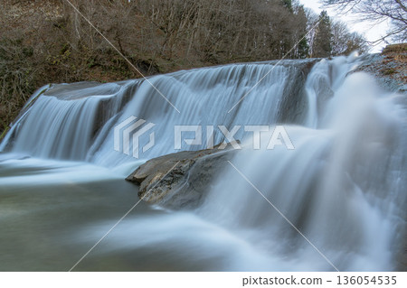 The silky white waters of Nametsu Falls in Shichikashuku Town, Miyagi Prefecture The silky white waters of Nametsu Falls in Shichikashuku Town, Miyagi Prefecture 136054535