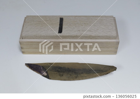 Japanese cuisine: Dried bonito flakes and kanna Japanese cuisine: Dried bonito flakes and kanna 136056025