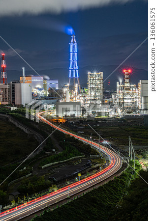 那可曾火力發電廠和雷射光束 136061575