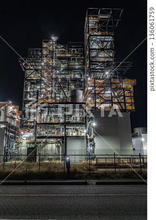 Night view of the Nakoso IGCC Power Plant and people Night view of the Nakoso IGCC Power Plant and people 136061759