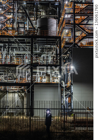 Night view of the Nakoso IGCC Power Plant and people Night view of the Nakoso IGCC Power Plant and people 136061760