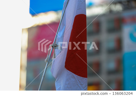 [Japanese flag] The flag fluttering against the winter sky 136063204