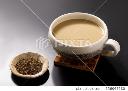 熱焙茶拿鐵 136063380