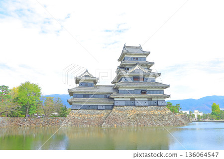 Scenery of National Treasure Matsumoto Castle, Matsumoto City, Nagano Prefecture Scenery of National Treasure Matsumoto Castle, Matsumoto City, Nagano Prefecture 136064547