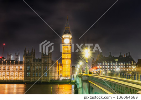 London: The River Thames and Elizabeth Tower (Big Ben) at night London: The River Thames and Elizabeth Tower (Big Ben) at night 136064669