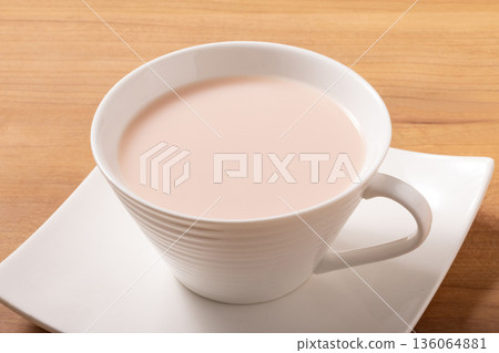 Hot Strawberry Latte Hot Strawberry Latte 136064881