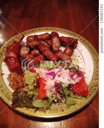 Wiener and salad snacks 136065143