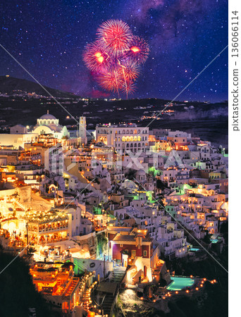 Night view of the white townscape of Suntory Island, standing on a cliff Night view of the white townscape of Suntory Island, standing on a cliff 136066114