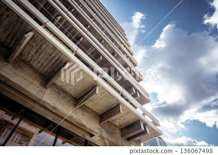 天空、雲朵和香川縣政府 136067498