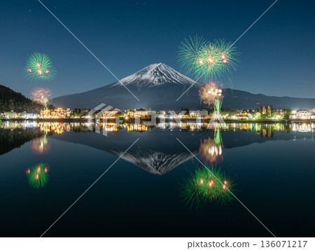 Impressive! Lake Kawaguchi Winter Fireworks 136071217
