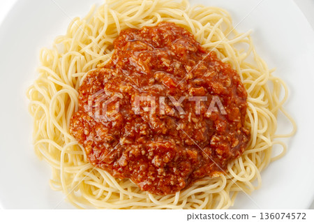 spaghetti with meat sauce spaghetti with meat sauce 136074572