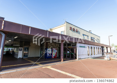 北海道網走市，晴天的 JR 網走站 136074862