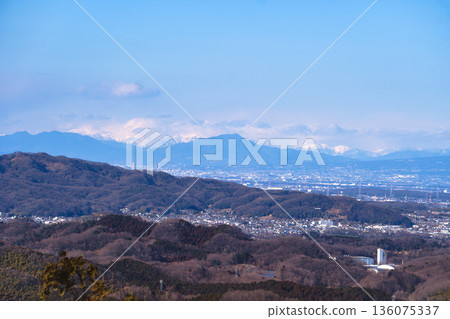 View of the Yukinotanigawa mountain range and townscape from Mt. Kannokura [Outer Chichibu Seven Peaks Traverse Hiking Course] Ogawa Town, Saitama Prefecture 136075337
