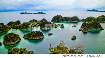 Beautiful views of the Raja Ampat Islands, West Papua, Indonesia 136075659