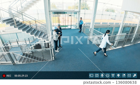 監視器錄影顯示建築物走道 監視器錄影顯示建築物走道 136080638