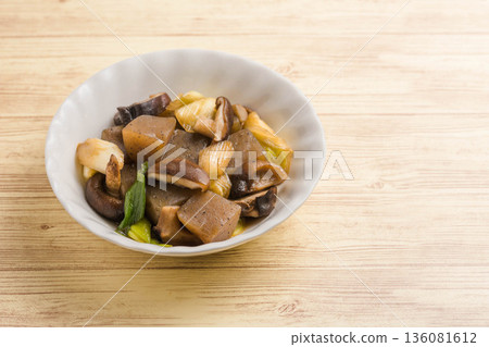 Konjac and Shiitake Mushroom Simmered Konjac and Shiitake Mushroom Simmered 136081612