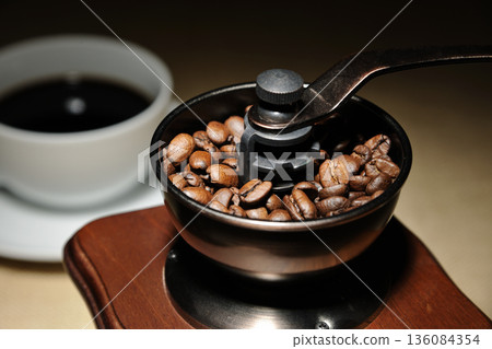 咖啡豆和磨坊 136084354