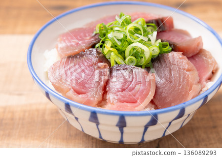 美味的鰹魚飯 136089293