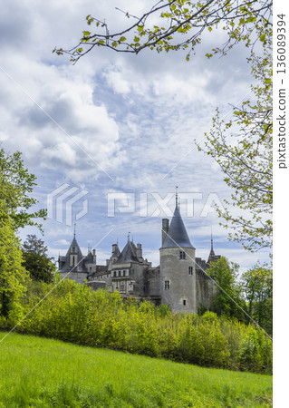 Chateau de La Rochepot historic castle in Burgundy, France Chateau de La Rochepot historic castle in Burgundy, France 136089394