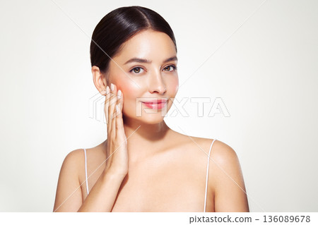 Portrait beautiful young woman with clean fresh skin Portrait beautiful young woman with clean fresh skin 136089678