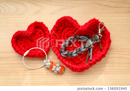 Handmade heart-shaped trinket box and key holder Handmade heart-shaped trinket box and key holder 136091940