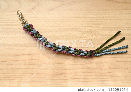 Japanese-style straps made with Edo-uchihimo cords 136091954