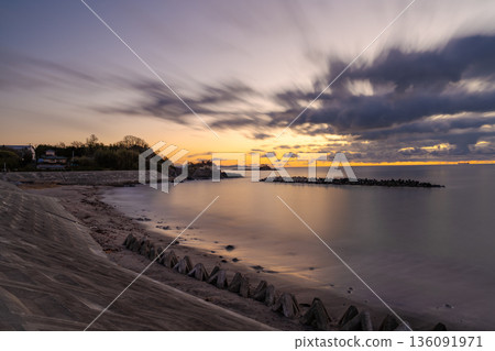 七濱町松濱和菅之濱的早晨海景 136091971