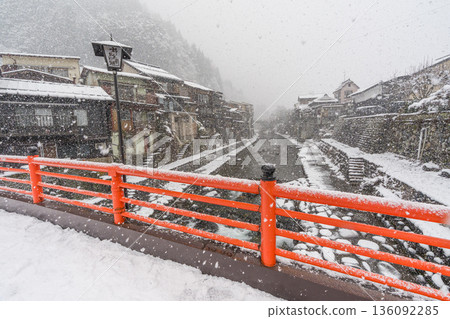 Gujo Hachiman in Winter (Gifu Prefecture) 136092285