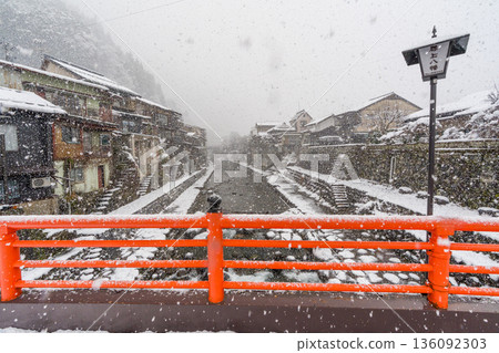 Gujo Hachiman in Winter (Gifu Prefecture) 136092303